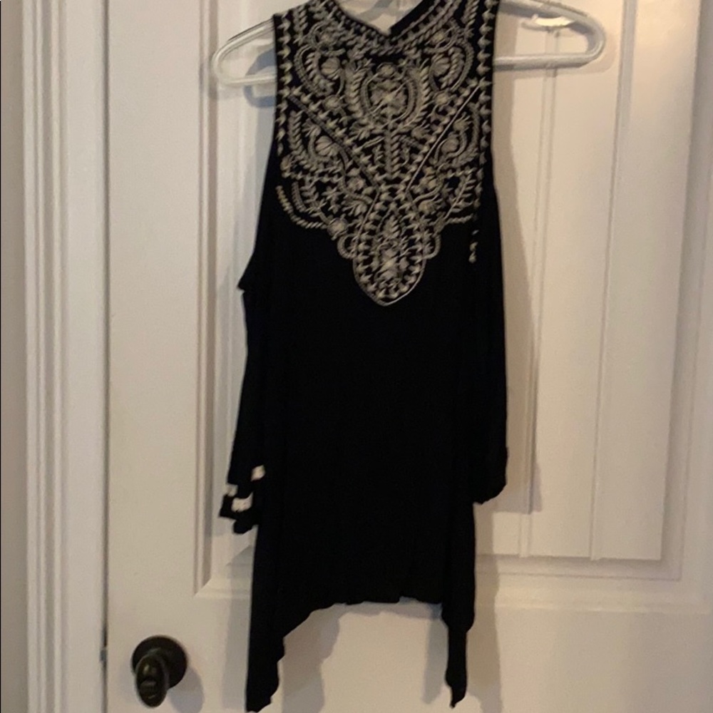 Cold shoulder black top with white embroidery
